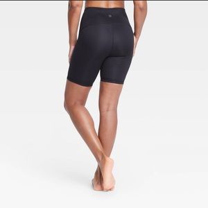 NWT Women's Contour Curvy High-Rise Shorts 7" - All in Motion™ Black - S Small
